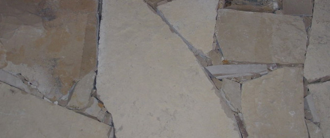 c - 08. Piedra irregular color arena (piso o pared)